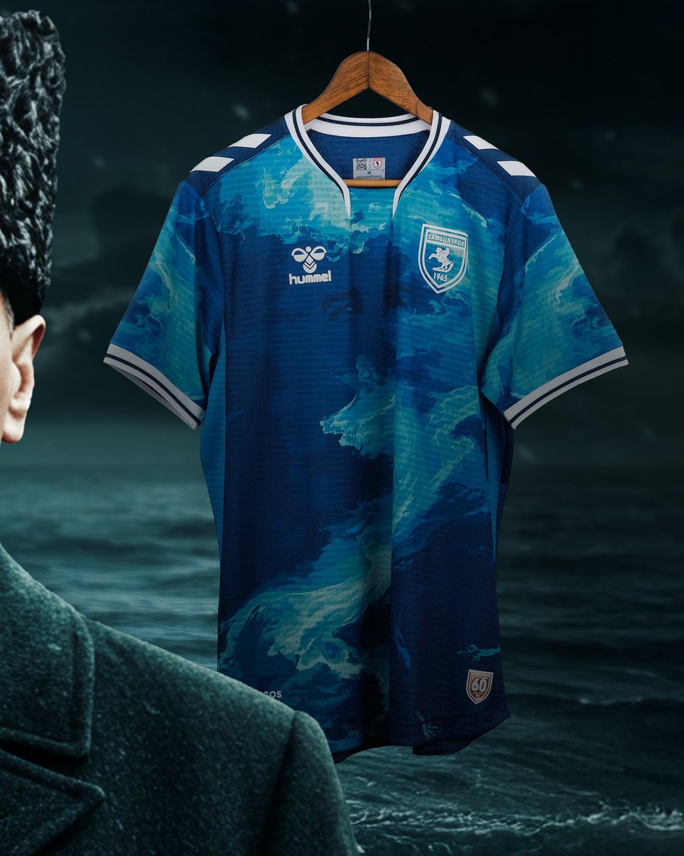 Samsunspor, “Atatürk ve Karadeniz” temalı mavi formasını tanıttı.