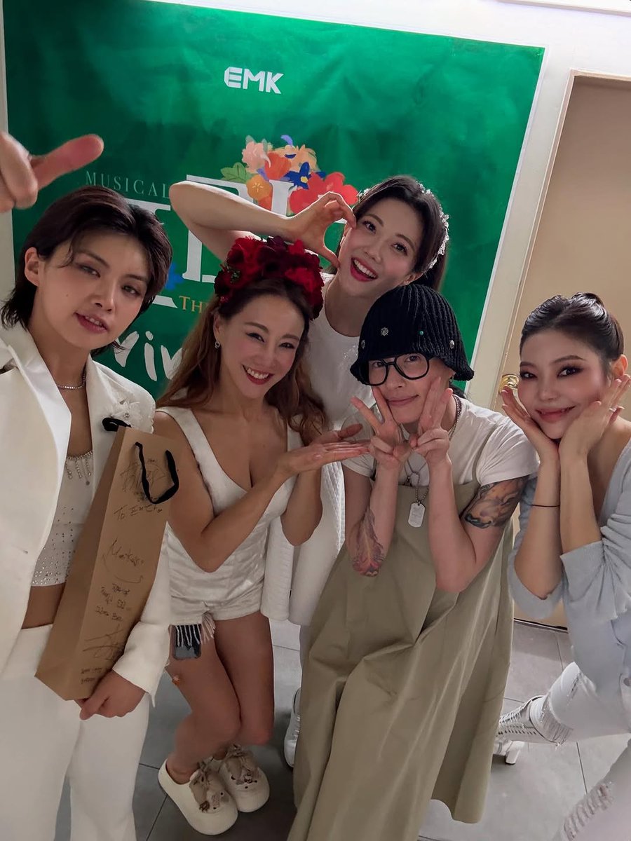 DC 모니카 갤러리 tweet media