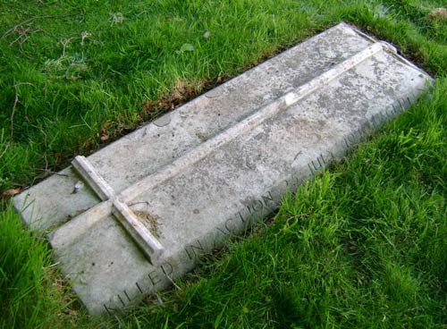 pettore's tweet image. S/Ldr. Andrew Thomas Smith.
One of THE FEW.
bbm.org.uk/airmen/SmithAT…
Killed instantly in an action with Me109s.
An anonymous tribute appeared in The Times, concluding, 'Our only consolation is that but for him and those like him the enemy might even now be within our gates.'