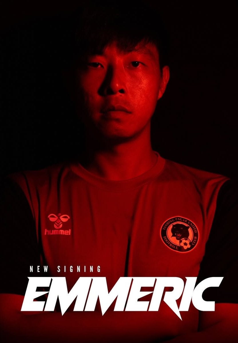 jimisee's tweet image. 🚨 OFFICIAL 🚨 Emmeric Ong 🇸🇬returns to Tanjong Pagar 🐈⬛ after being in the Balestier Khalsa's 🐯den for 2 season. More of a body for training matches instead of playing time.
#sgfootball #tanjongpagarunited #balestierkhalsa