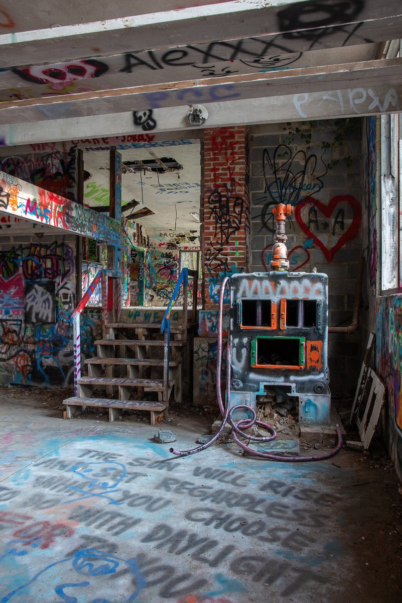 ExploresMr's tweet image. Entropy in slow motion; a small abandoned industrial building takes on a life of its own after being left behind in the woods of New Jersey.
