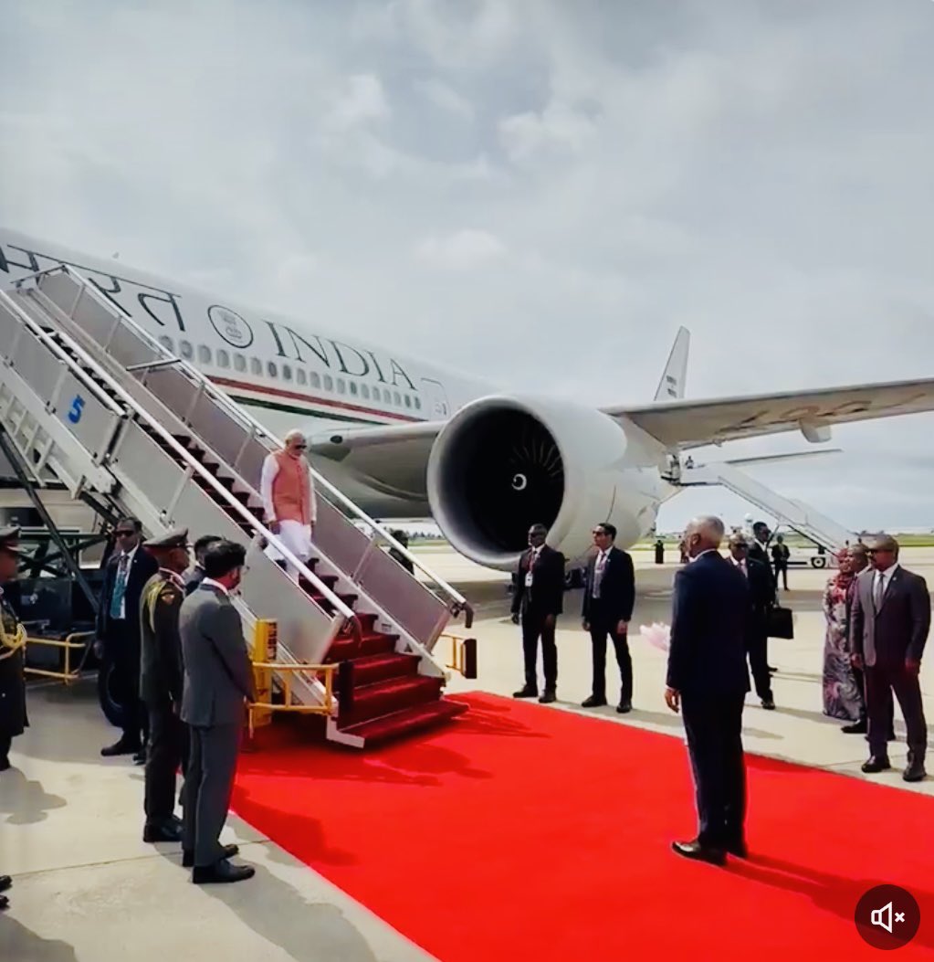Warm greetings on your arrival at Male to participate as Chief Guest  in Maldives' 60th Independence Day celebrations, Hon’ble <a href="/PMOIndia/">PMO India</a> Shri <a href="/narendramodi/">Narendra Modi</a> ji May this milestone strengthen our bilateral relations and usher in a new era of cooperation. Jai Hind 🙋🏻‍♂️ Jai Bharat 🇮🇳