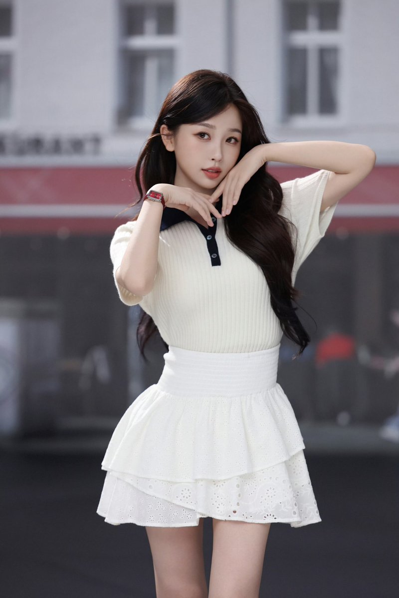 ForCdrama's tweet image. #YuShuxin is announced as Tissot’s brand spokesperson.