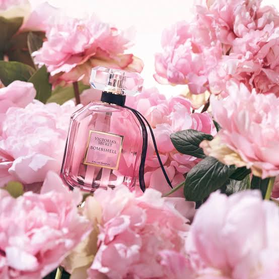 kalravkapadia's tweet image. PerfumeAddicts Exclusive Deal:

She’s bold, she’s fearless, she walks in like a fantasy♥️♥️♥️♥️

A MEGA DEAL FOR RAKSHA BANDHAN♥️♥️♥️

Victoria&apos;s Secret Bombshell Pour Femme for women from Victoria&apos;s Secret 100ml.EDP for 6550. #floral #fruity #bestselling #gorgeous 

BEST PRICE…