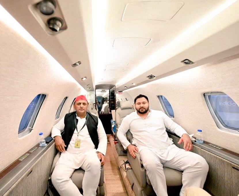 TejashwiYdvRJD's tweet image. 2025 में तेजस्वी यादव आएंगे…2027 में अखिलेश यादव आएंगे…
और भारत की राजनीति में नया समाजवादी दौर शुरू होगा! ✊🔥
एक बिहार बदलेगा,एक उत्तर प्रदेश संभालेगा
जब युवाओं के हाथ में सत्ता होगी,
तो न्याय, रोज़गार और समानता की बुनियाद मजबूत होगी।
अब जनता तैयार है - नेता नहीं,जनता का…