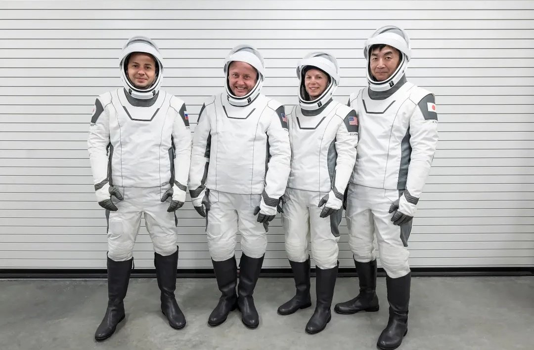 Marswalkerr's tweet image. Crew 11 gearing up for launch on 31st July.