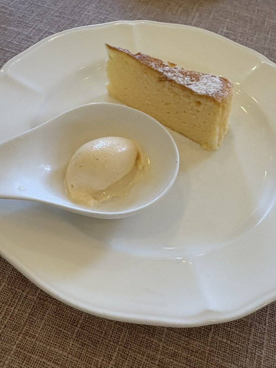 Torippy86's tweet image. サークルも仲間と公津の杜　フレンチカフェノエルでランチしました🍽️メインは鯛のポワレ🐟