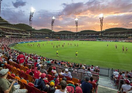 TrainsInfo's tweet image. Heading to ENGIE stadium to see @GWSGIANTS v @sydneyswans?

Olympic Park is the closest station. Express trains will run from Central to Olympic Park approx every 20mins from 6pm. Return services will regularly after the match.

Did we mention that travel on trains, metro and…