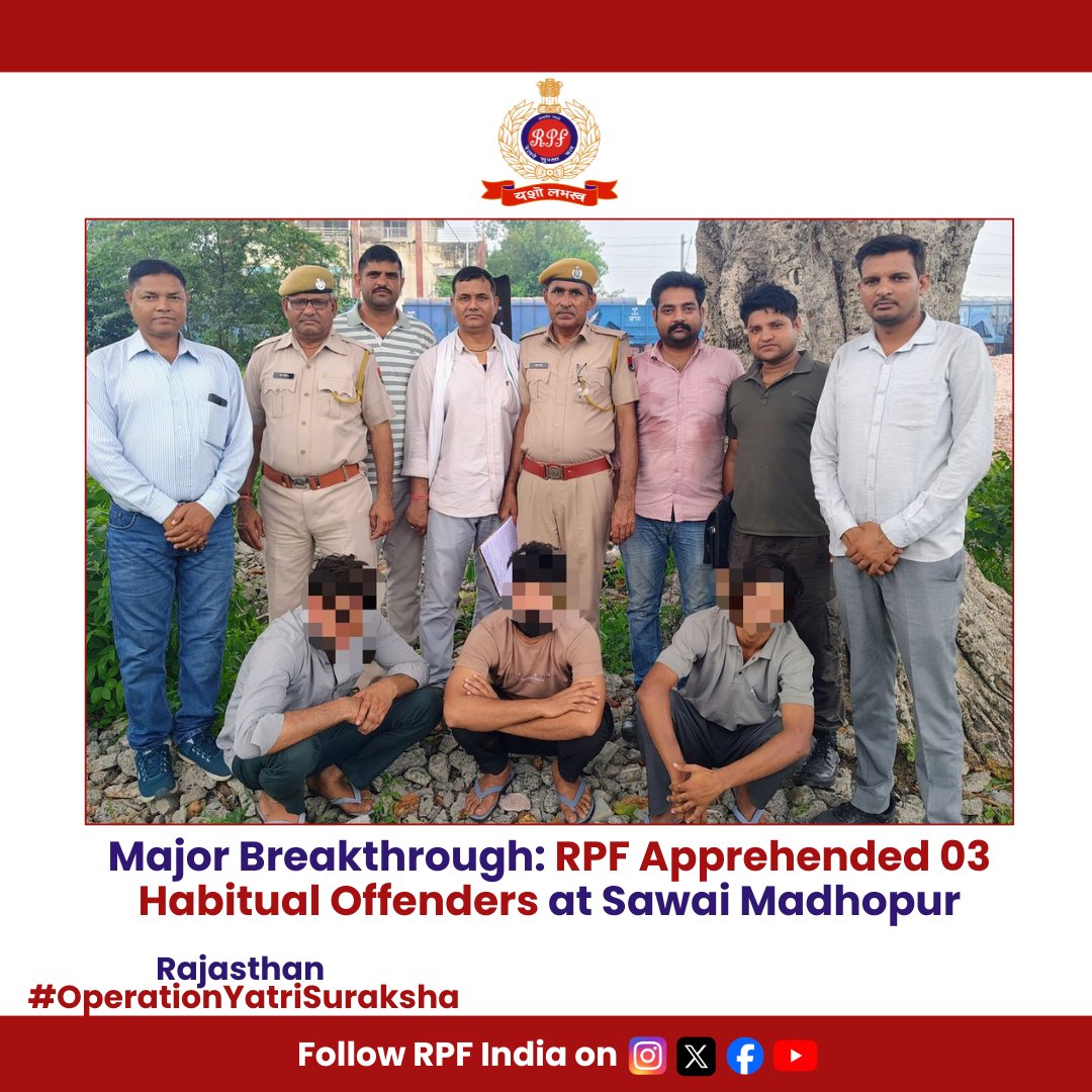 #RPFteam nabbed 3 notorious interstate thieves at Sawai Madhopur Jn under #OperationYatriSuraksha.
Involved in gold chain snatching from a passenger aboard the #HumsafarExpress.
Accused have serious past criminal records.
All 3 handed over to GRP.
#PassengerSafety #CrimeBusted