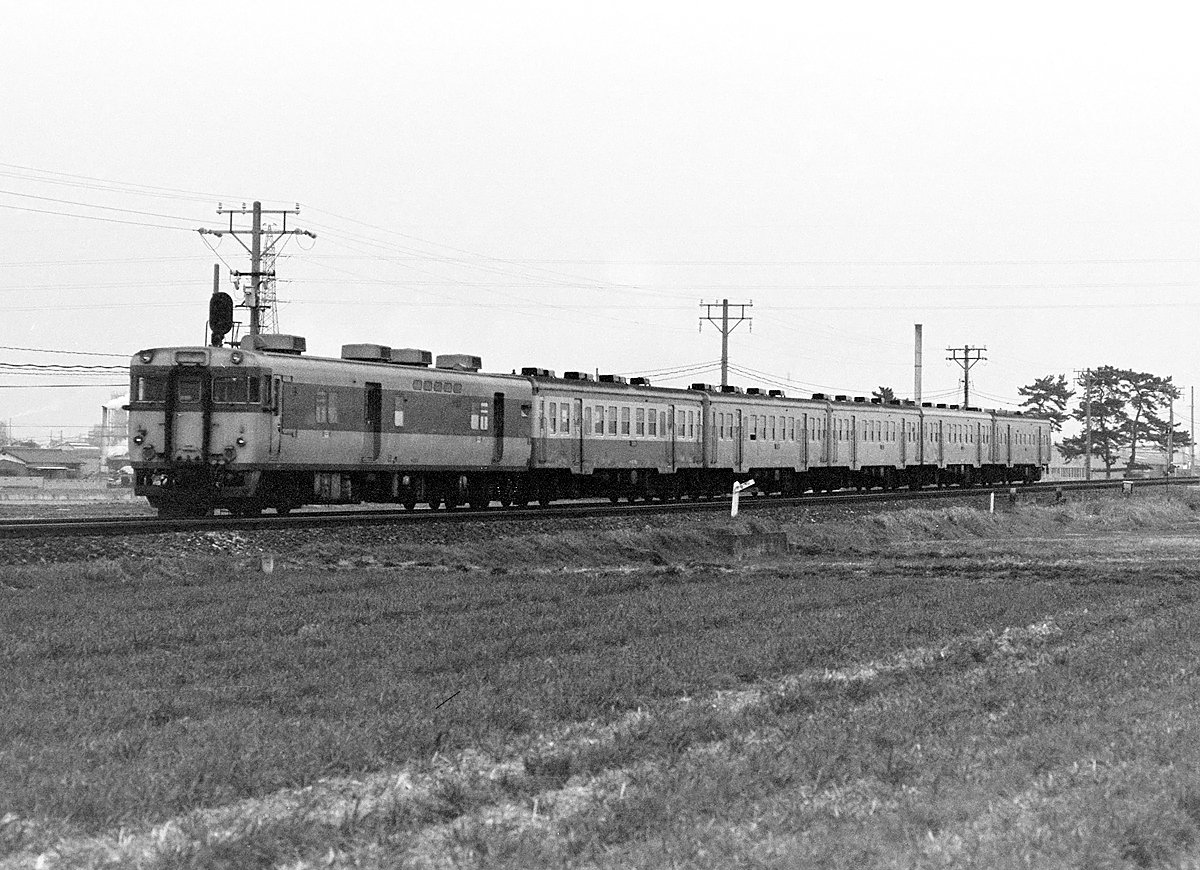 SL664126155's tweet image. #お客様を乗せない鉄道車両たち
お客様は非冷房。キユ25