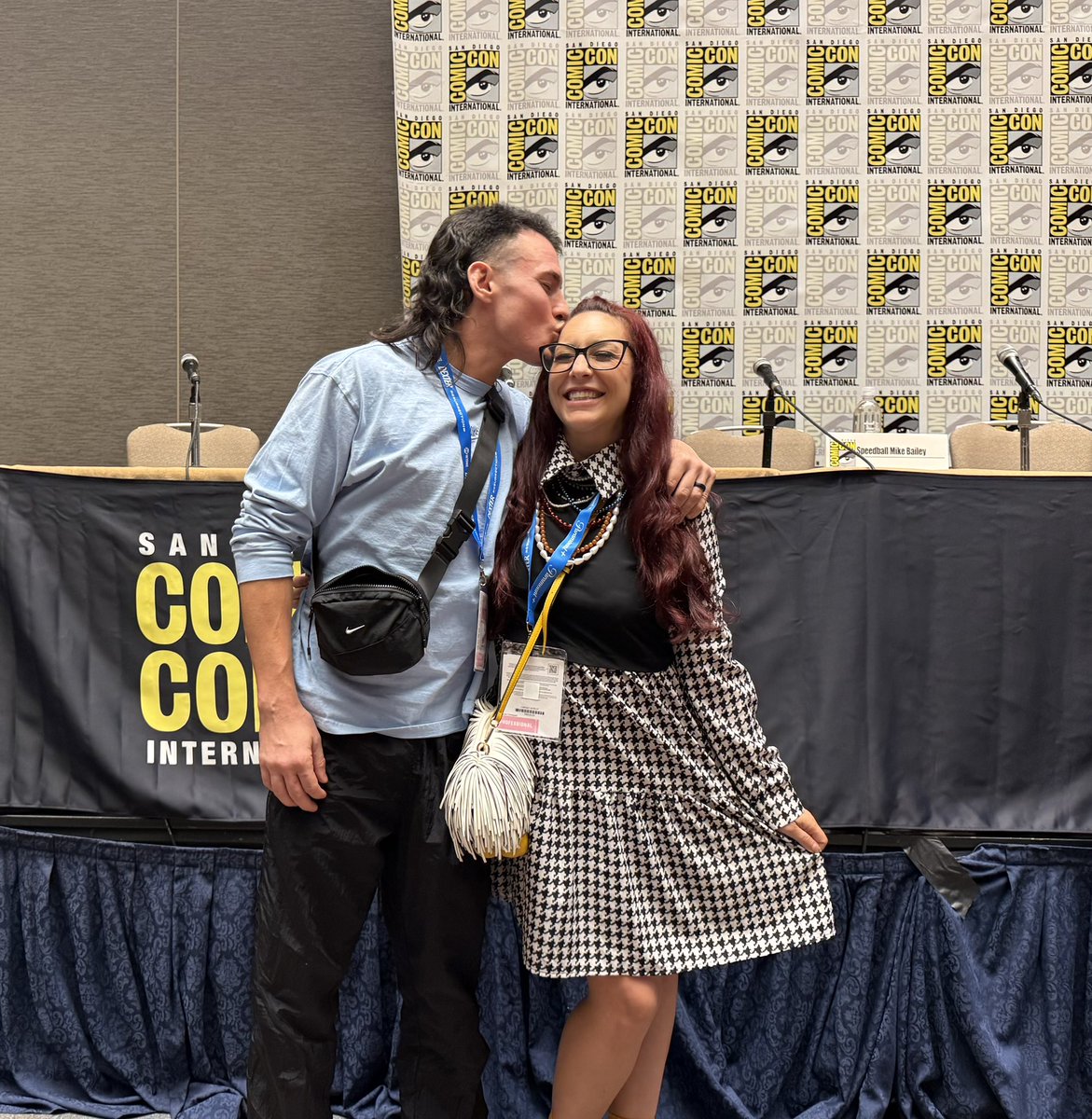 itsvedatime's tweet image. KEEP IT KAYFABE premiere at San Diego Comic Con was a huge success and the film is absolutely perfect. So proud of Michael and Christian at Overlay Films and of course @SpeedballBailey
Stay tuned for updates on more screenings and distribution!