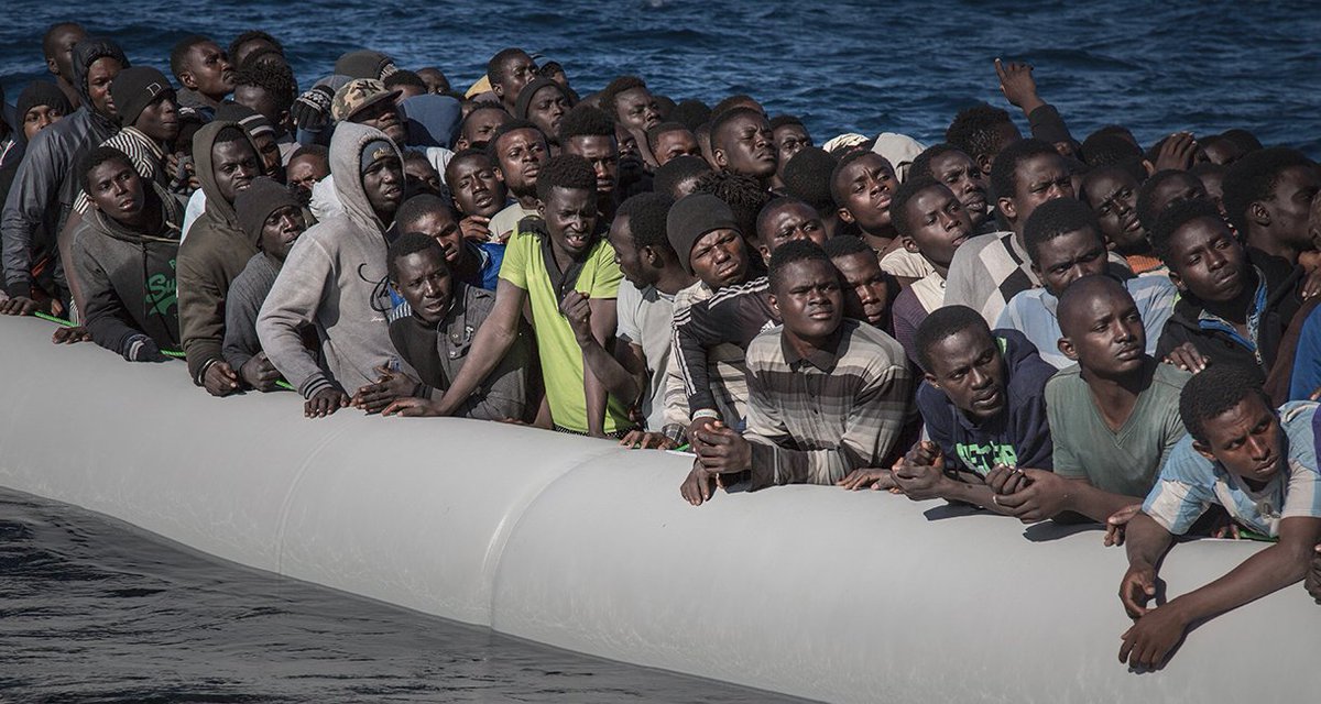 BostonTea84's tweet image. W najbliższą sobotę nagrywamy podcast. Będę mówił o murzyńsko-islamskim zagrożeniu, przestępczości migrantów, gangach pakolskich zwyroli, o tym dlaczego arab z pakolem uśmiechają się do ciebie, a tak naprawdę cię nienawidzą oraz innych fascynujących rzeczach.