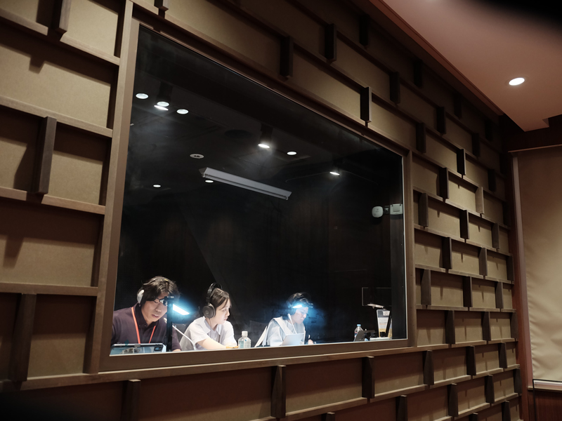 TUFS_PR's tweet image. 【TOPIC】7/14開催のTUFS Cinemaにて、大学院日英通訳・翻訳実践プログラムの学生が同時通訳実習を行いました。担当学生のレポートを紹介します。こちらをご覧ください👉tufs.ac.jp/NEWS/trend/250…