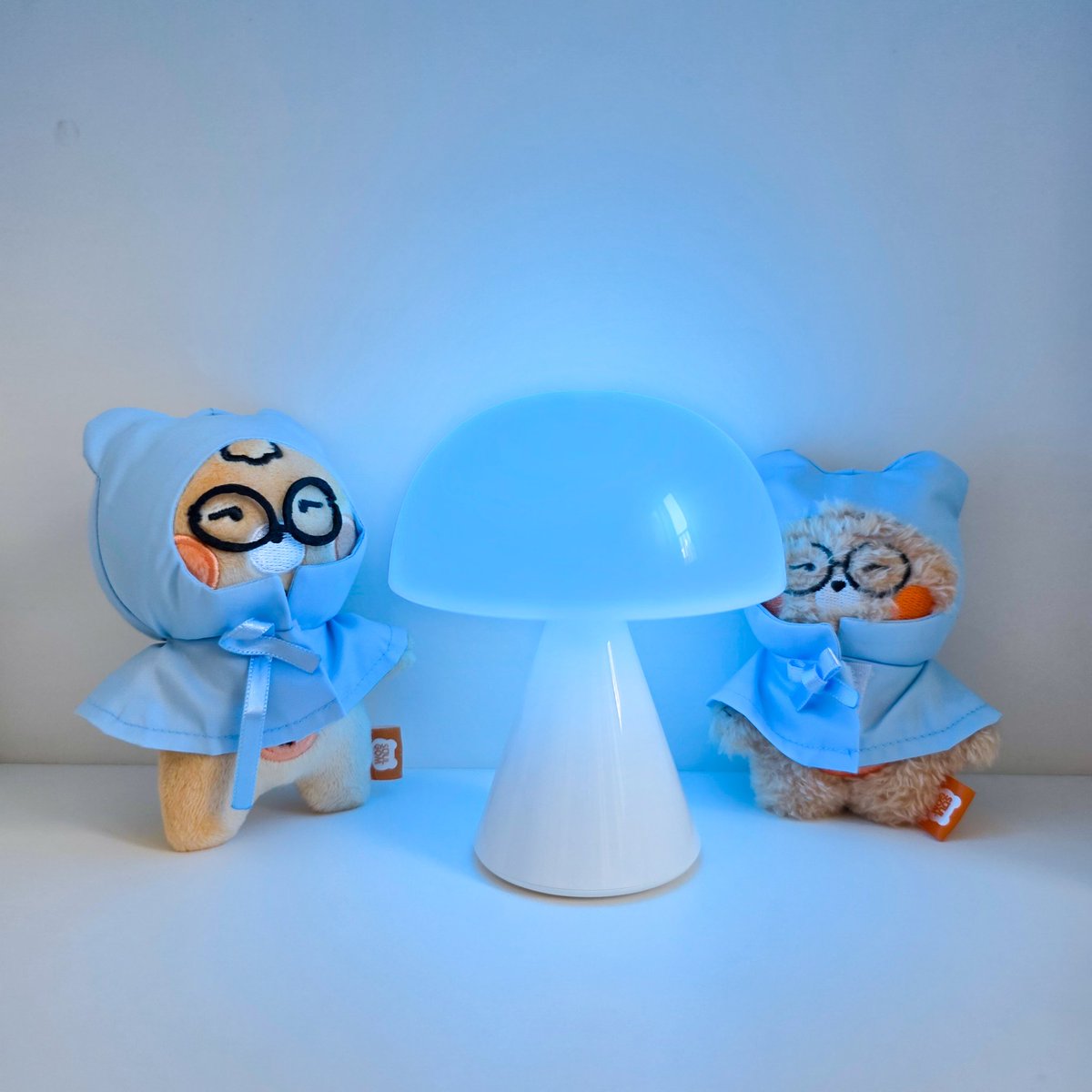 내 심장... ❤️‍🔥
너무 귀엽잖아요ㅜㅜ

우리 쏠곰이.. 머리가 좀 커서 이게 맞나 했는데 마사지하고 우비 입히니 딱 맞구 넘 귀엽구🩵

고생했어요! <a href="/taenkerbell0113/">탱커벨✨</a>