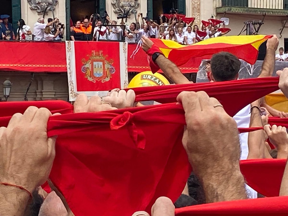 alextoquero's tweet image. Felices #fiestas #Tudela. Un orgullo de ciudad. Maravilloso cohete. Maravillosa @apctudela. Maravillosa tierra. Ya estamos en fiestas. Que disfrutéis. ¡Viva Tudela!, ¡viva #Navarra! y ¡viva Santa Ana!