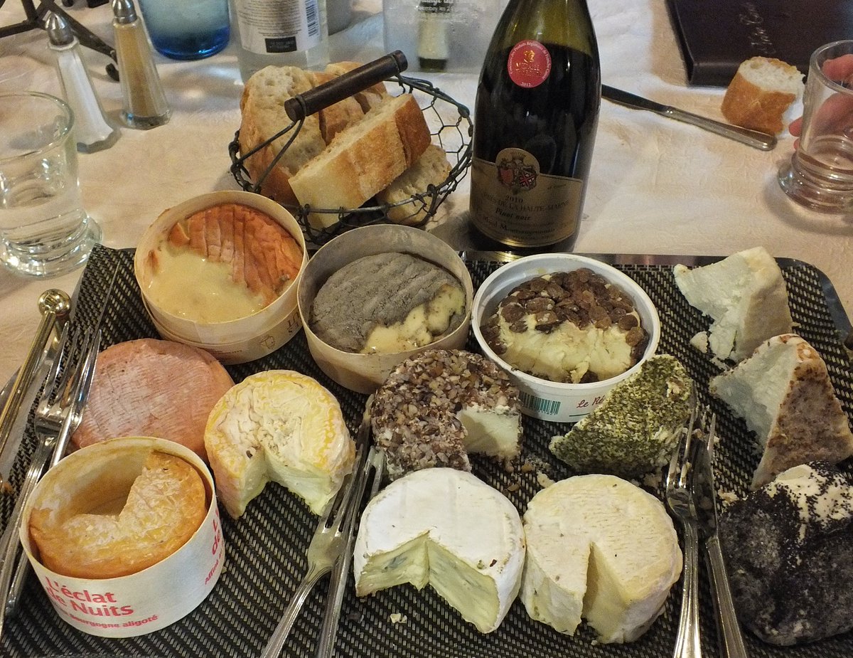 Happy National Wine &amp; Cheese day from France
#thegoodlifefrance