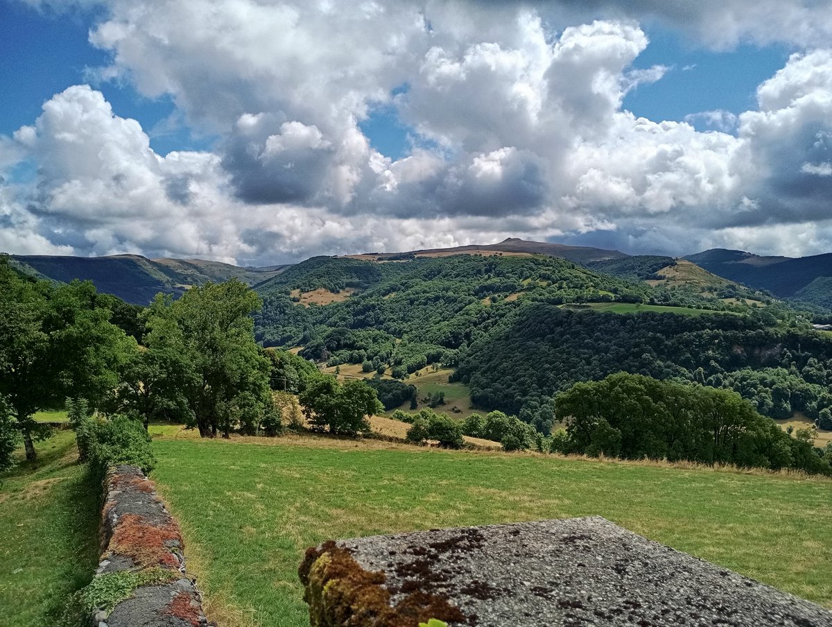 LagorioValentin's tweet image. 📫📘Carnet de voyages - 24/07/2025.🔴
Le sommeil fut bon mais court. Toutes les émotions de la journée tournoyaient dans mon esprit. Des montagnes russes ! Ce couple d'éleveurs est vraiment authentique, voire même légendaire. Et malgré la distance qui nous sépare, je serai…