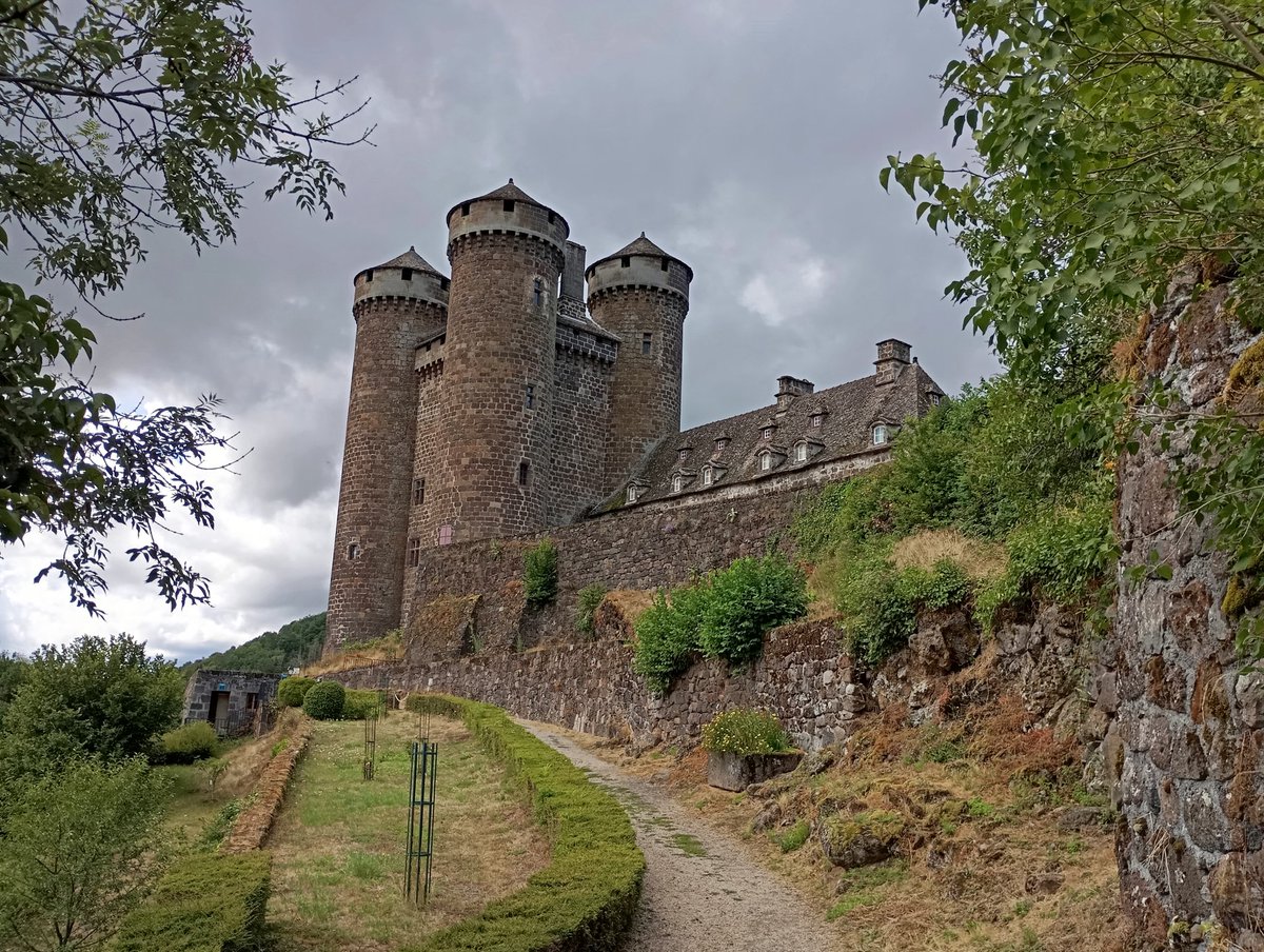 LagorioValentin's tweet image. 📫📘Carnet de voyages - 24/07/2025.🔴
Le sommeil fut bon mais court. Toutes les émotions de la journée tournoyaient dans mon esprit. Des montagnes russes ! Ce couple d'éleveurs est vraiment authentique, voire même légendaire. Et malgré la distance qui nous sépare, je serai…