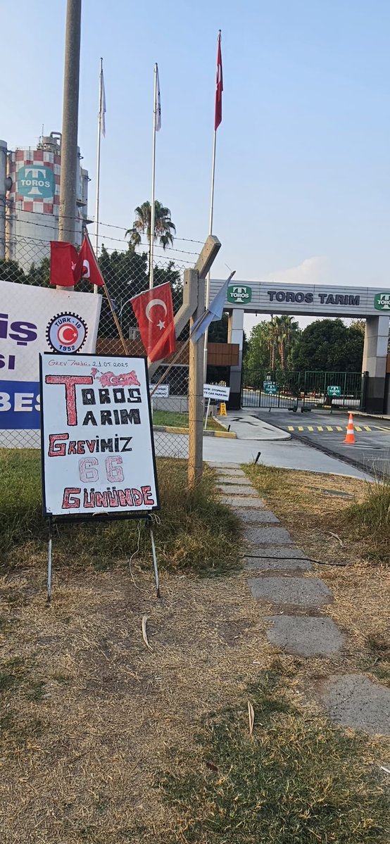 Petrol-iş Mersin Şubesi (@mersinpetrolis) on Twitter photo Toros Tarım'da Grevimizin 66. Günü...
<a href="/tekfen_holding/">Tekfen Holding</a> <a href="/torostarim/">Toros Tarım</a> #tekfenholding #torostarim #petrolis #petrolismersin
#direnedirenekazanacağız #kazanacağiz
#işçilerinbirliğisermayeyiyenecek #genelgrev Toros Tarım'da Grevimizin 66. Günü...
<a href="/tekfen_holding/">Tekfen Holding</a> <a href="/torostarim/">Toros Tarım</a> #tekfenholding #torostarim #petrolis #petrolismersin
#direnedirenekazanacağız #kazanacağiz
#işçilerinbirliğisermayeyiyenecek #genelgrev