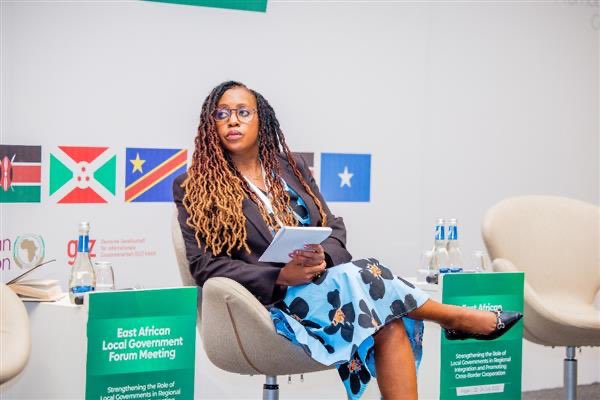 🗓️ From 22–24 July, GIZ-AUBP joined the East African Local Government Forum #EAGLF to explore how local governments can unlock 🔓 their full potential in driving <a href="/jumuiya/">East African Community</a> regional integration through cross-border cooperation in border areas. 🧵1/2
#EALGF #BridgesNotBarriers