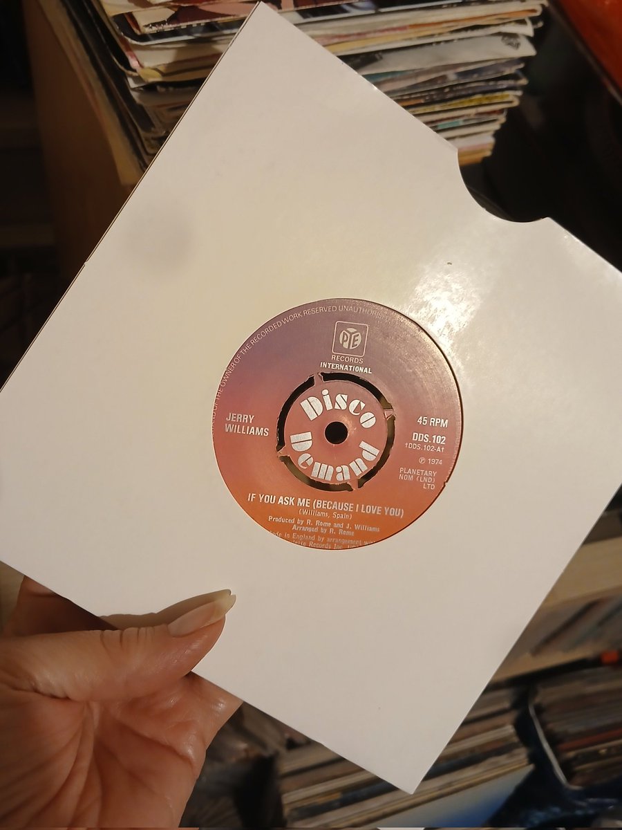 clairy_clairy8's tweet image. &quot;If you wanted my life, it would be okay. &apos;Cause i love the ground you walk on, baby, for yesterday. You&apos;re my ideal, my ambition, my reason for living each day, you&apos;re the alpha and omega...&quot; #IfYouAskMeBecauseILoveYou (1974) #JerryWilliams #NorthernSoul 💃🕺 Happy Friday all!x