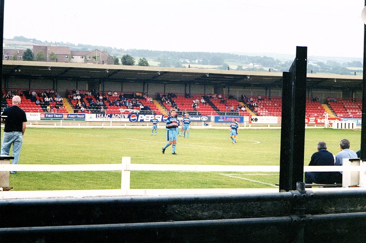 onthisGTFCday's tweet image. 25th July 2000 - Kingsley Black scores twice as Grimsby Town beat @FinnHarpsFC 2-0 at the Brandywell in Northern Ireland #GTFC Coyne (Croudson), McDermott, Gallimore (Chapman), Livingstone, Groves, Butterfield (Bloomer), Pouton, Coldicott, Buckley (Smith), Black (Allen), Clare
