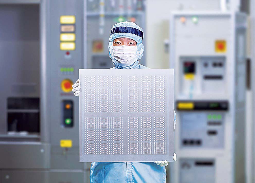 DeviceDempa's tweet image. 【記者が選ぶ今週の注目部品ニュース】
📰日本製半導体製造装置の販売額 6月、18%増の4046億円dempa-digital.com/article/678848
📰ニコンが半導体後工程向けデジタル露光装置dempa-digital.com/article/678767
📰先端半導体の利用に期待 各社、微細プロセス開発に力dempa-digital.com/article/678819
#電波新聞デジタル