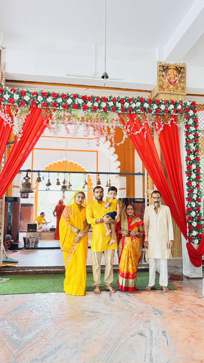 Hrakesh_'s tweet photo. #शिव_धाम_करड़_मन्दिर में परिवार के साथ दर्शन पूजन  #जलाभिषेक किया !!
#हर_हर_महादेव 🔱🚩🔱🚩🔱🚩🙏 https://t.co/BK8Ne8cwk6