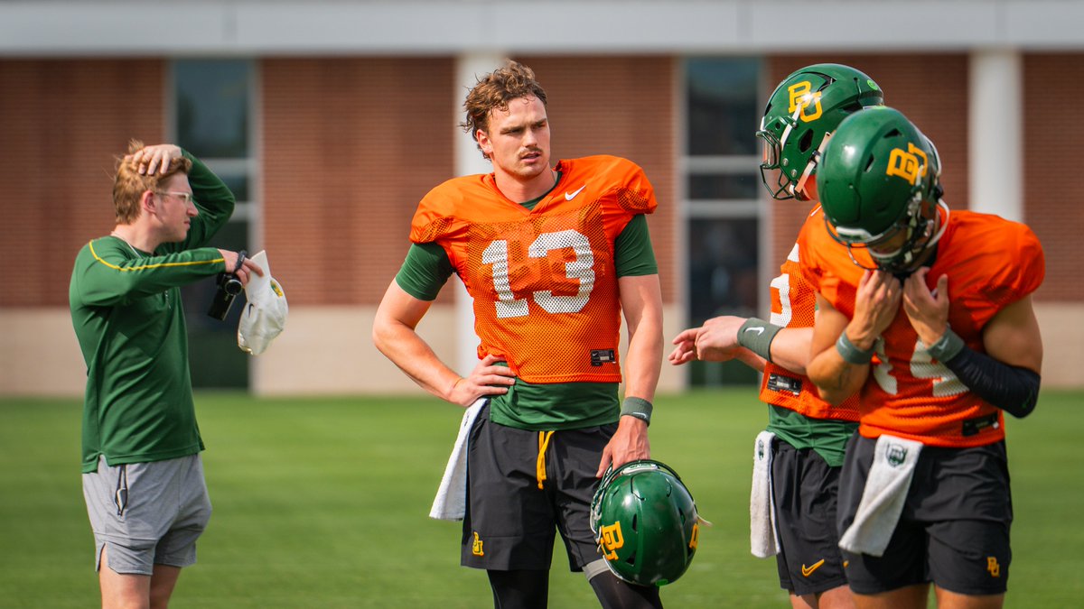 SicEm365's tweet image. Baylor opens fall camp next week on Tuesday, July 29. The Bears' season-opener is a month later on Friday, August 29, against Auburn.
Football season is getting closer⌛️
#SicEm🐻