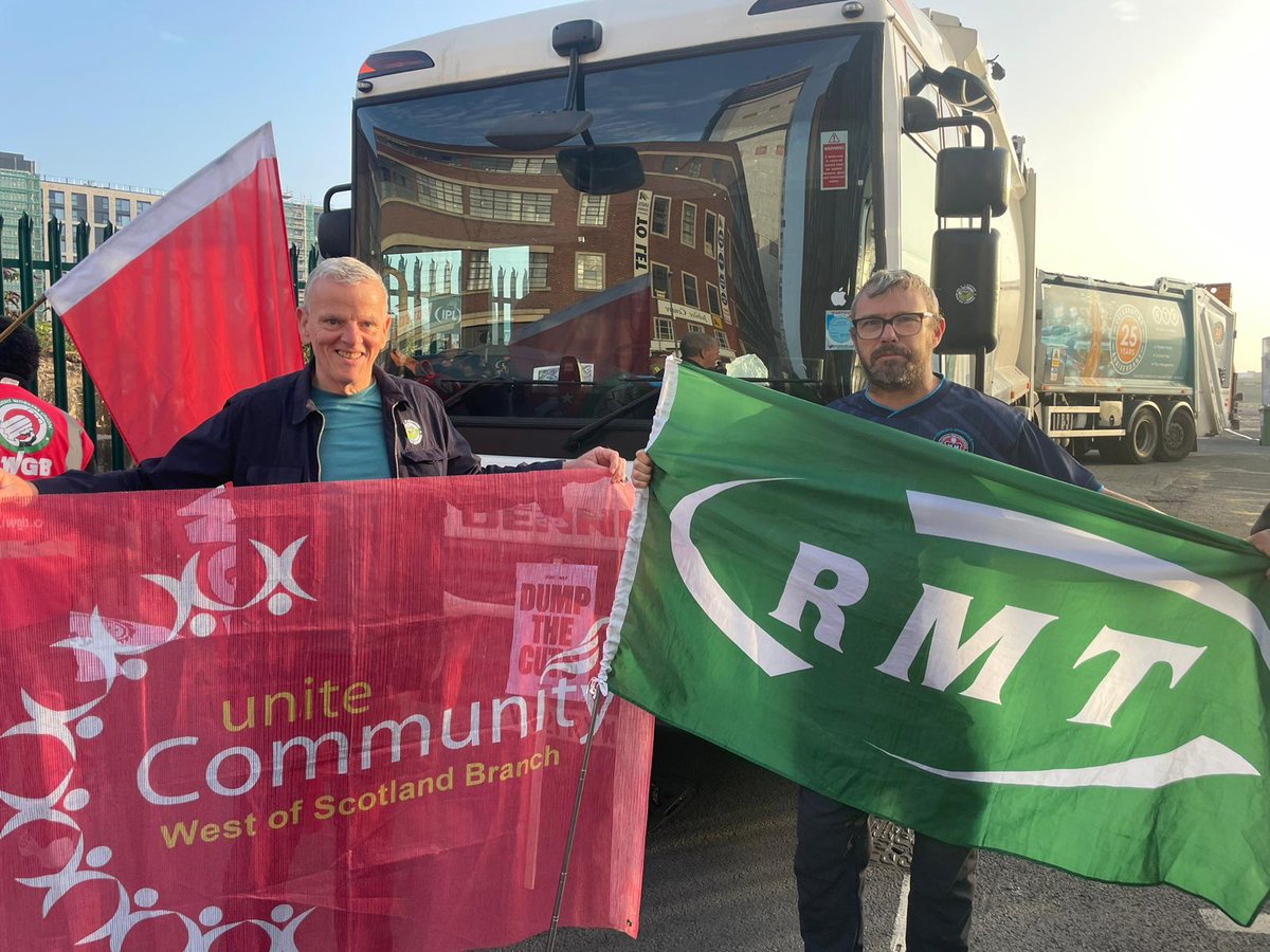 RMTunion's tweet image. Unity Is Strength
@RMTunion members supporting the #BirminghamBinStrike today at the #Megapicket