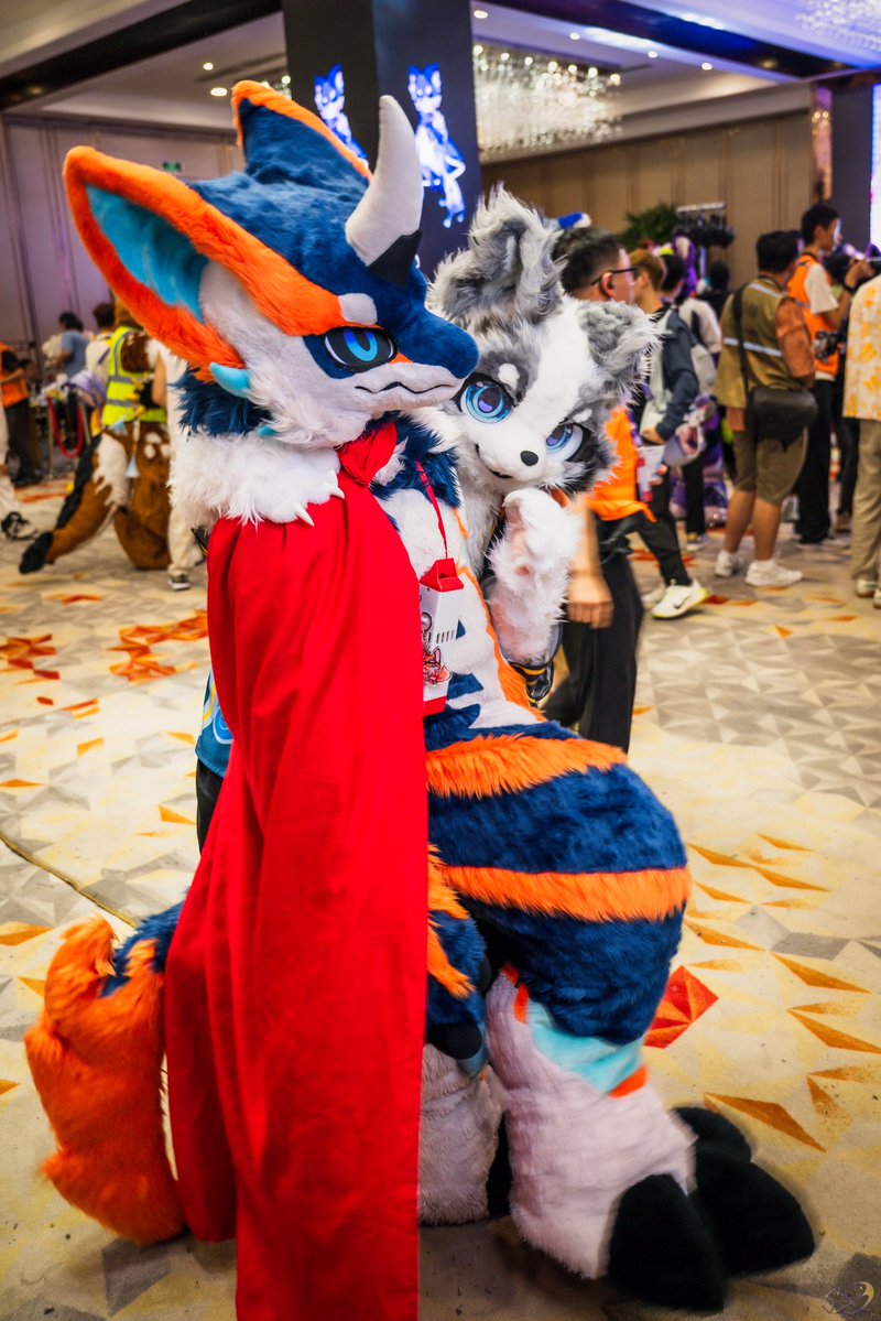 UncleFlameEX's tweet image. #furry #fursuit #FursuitFriday #兽装