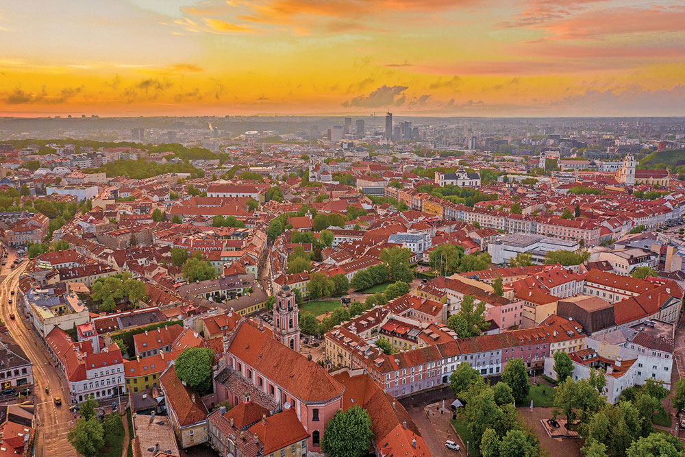 Openthemag's tweet image. Vilnius has the touch of a weekend all week. Delhi would find the capital of Lithuania incongruous and mysterious. If the capital is quiet, the villages are silent. The soft silence is a gentle metaphor for a nation that believes in calm after having suffered European feudalism,…