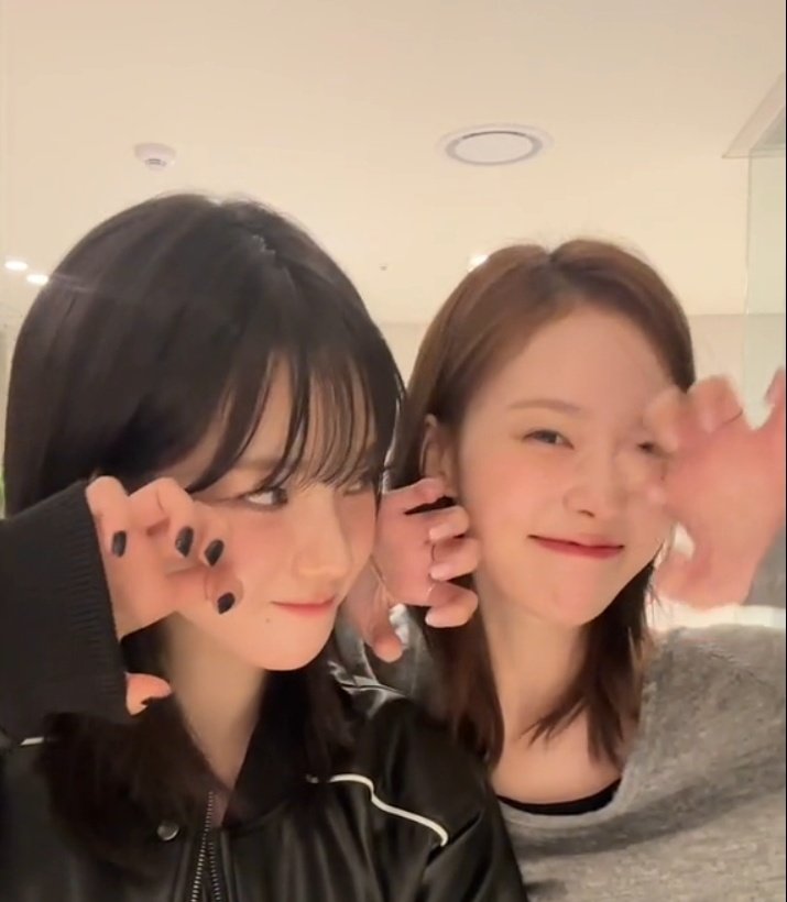 Karnnayu's tweet image. 귀여운 겨울을 보세요! ♥︎  Come and take a look to my Galfie. 😳