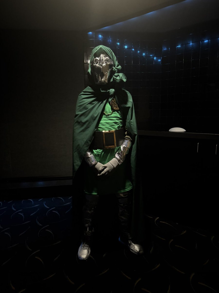 CloutlordVdro's tweet image. So I made a Dr. Doom Costume to go watch the new #FantasticFour movie 🤣🤣@Marvel @MarvelStudios @MarvelRivals #DrDoom #Marvel #cosplay