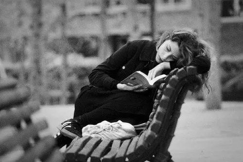 Leer no es escapar: es volver a casa por dentro.