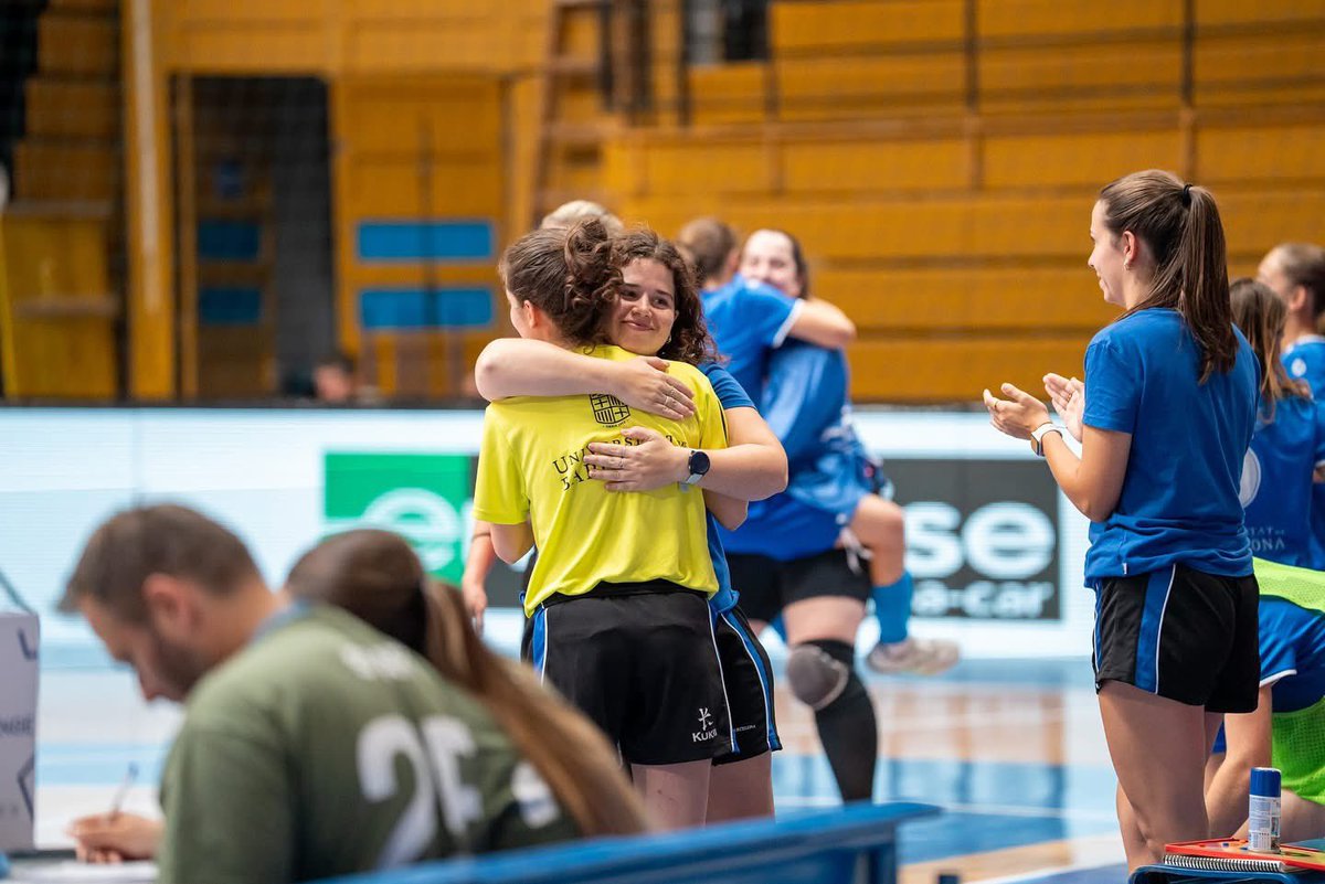 🔥 Time for the big stage!

🏆 Women’s Final – European Universities Futsal Championship

📍 Sports Hall Dražen Petrović
🕔 17:00
🇺🇦 National Pedagogical Dragomanov University vs University of Barcelona 🇪🇸

Who will be crowned the champion? 👑
