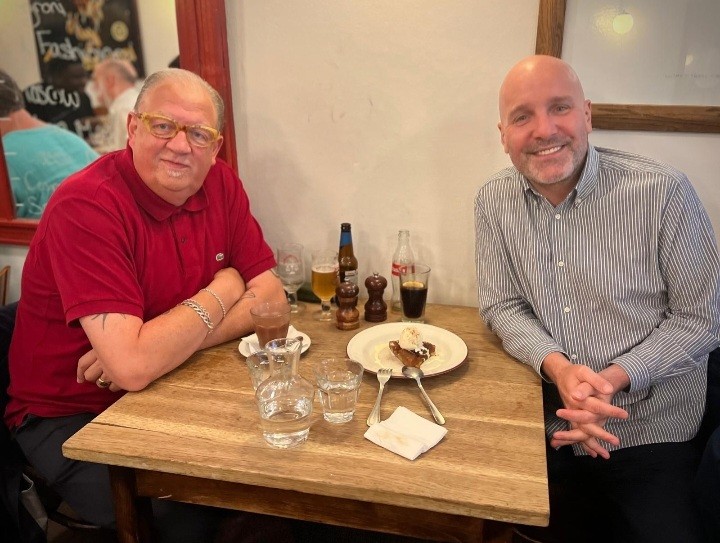 TheMumper's tweet image. Fair to say I had a lovely time catching up with Johnny Boy over lunch yesterday.
Not many embarrassing silences...