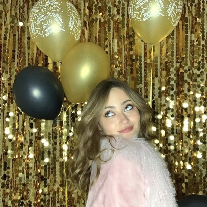 olivependrghst's tweet image. happy birthday to one of my most favourite person on this app!!!! rosa,you've made this place so much better for me and for everyone who knows you...i can't go a day without speaking w you or seeing your tweets!!! ilysm , you are so so so special, have the best day 💗👩❤️💋👩🫂❤️🐈🐈⬛💞