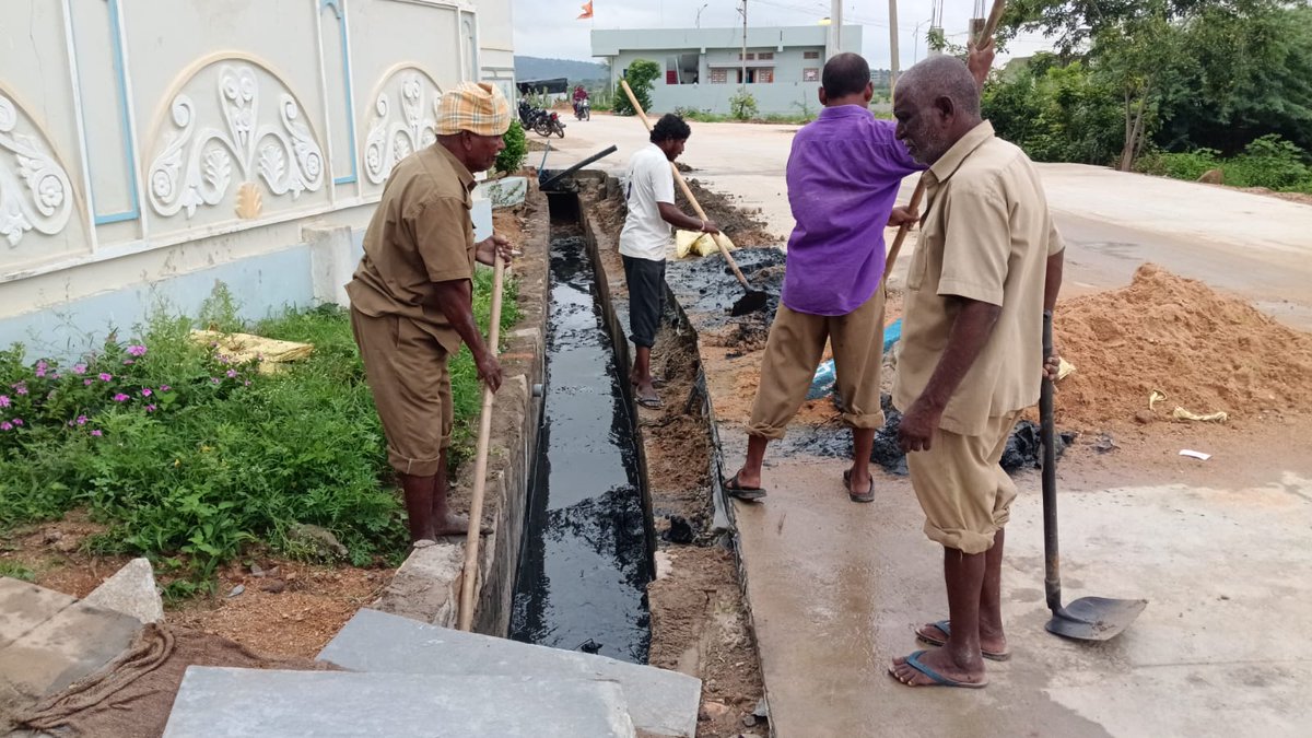 MC Wanaparthy (@mc_wanaparthy) on Twitter photo 100 Days Action Plan-Removal of Desilting & Garbage in Wanaparthy Municipality
<a href="/MoHUA_India/">Ministry of Housing and Urban Affairs</a>
<a href="/RoopaMishra77/">Roopa Mishra</a>
<a href="/tksreedevi/">TK Sreedevi</a> <a href="/Collector_WNP/">Collector Wanaparthy</a>
<a href="/cdmatelangana/">C&DMA</a>
<a href="/SwachhBharatGov/">Swachh Bharat Urban</a>
<a href="/SBMU_Telangana/">SBM (U) TELANGANA</a>
<a href="/tgmepma/">TMEPMA</a>
#TelanganaRising #TG100DaysActionPlan #OkaMarpu_AbhivrudhikiMalupu 100 Days Action Plan-Removal of Desilting & Garbage in Wanaparthy Municipality
<a href="/MoHUA_India/">Ministry of Housing and Urban Affairs</a>
<a href="/RoopaMishra77/">Roopa Mishra</a>
<a href="/tksreedevi/">TK Sreedevi</a> <a href="/Collector_WNP/">Collector Wanaparthy</a>
<a href="/cdmatelangana/">C&DMA</a>
<a href="/SwachhBharatGov/">Swachh Bharat Urban</a>
<a href="/SBMU_Telangana/">SBM (U) TELANGANA</a>
<a href="/tgmepma/">TMEPMA</a>
#TelanganaRising #TG100DaysActionPlan #OkaMarpu_AbhivrudhikiMalupu