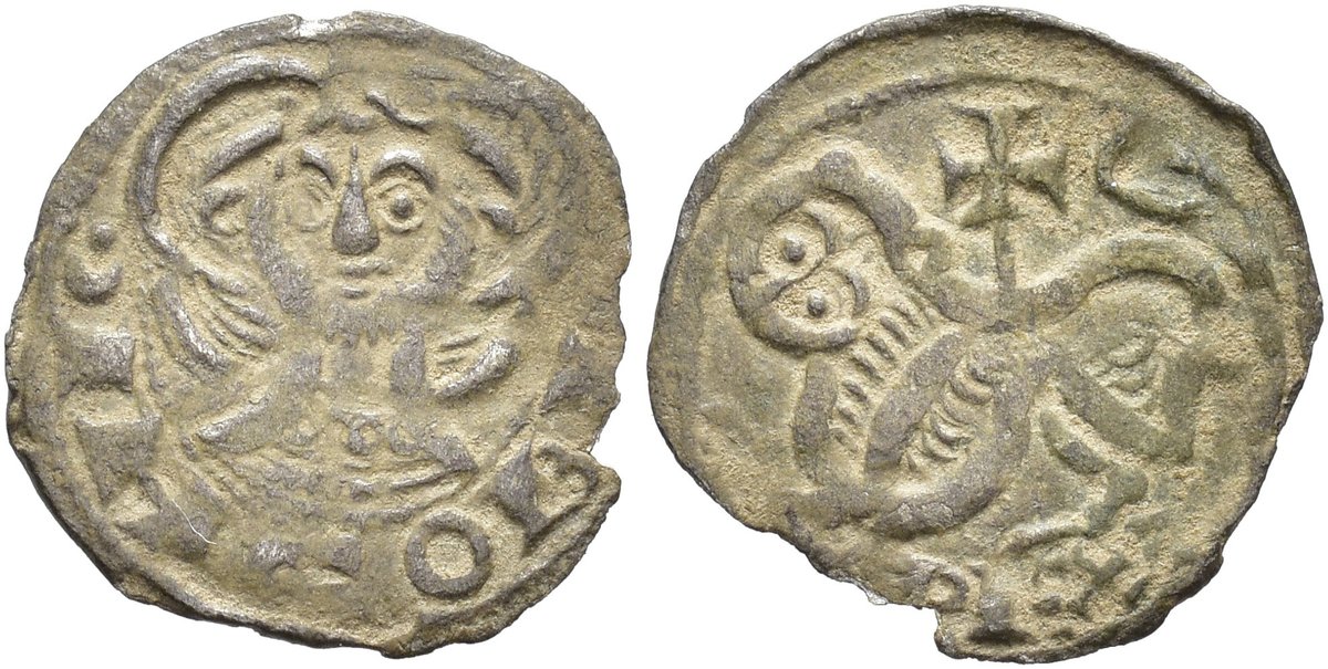 _rojirin_'s tweet image. Hoy, 25 de julio, es un buen día para mostrar esta rarísima y bella meaja de arte románico del monarca leonés Fernando II (1157-1188) en el que aparece representado el apóstol Santiago.
A/ IACOBI, escrito de izquierda a derecha
R/ REX, bajo el león 🦁
Colección Orol