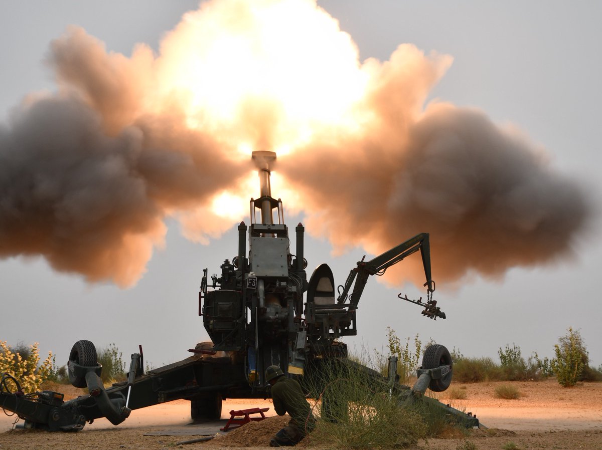 KonarkCorps's tweet image. “Loud, Lethal &amp;amp; Unmatched”

#KonarkGunners successfully
conducted #155mmArtillery
ammunition trials at Pokhran Field
Firing Ranges, reaffirming
commitment of #IndianArmy for
capability enhancement - giving
impetus to indigenous production.

#AtmaNirbharBharat

@adgpi
@IaSouthern