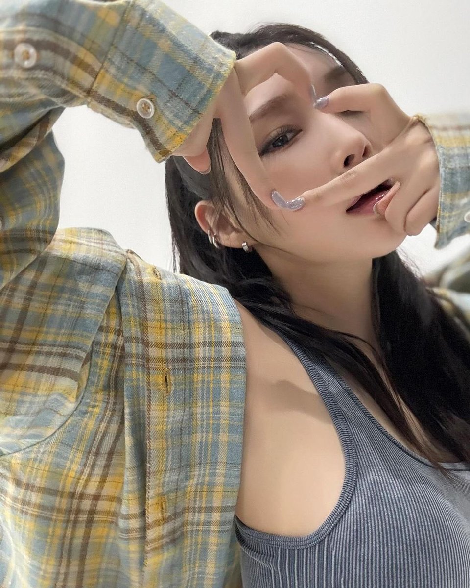 EverydayChungha's tweet photo. #chungha #청하 @CH_CHUN9HA https://t.co/CLUfaQkZbL