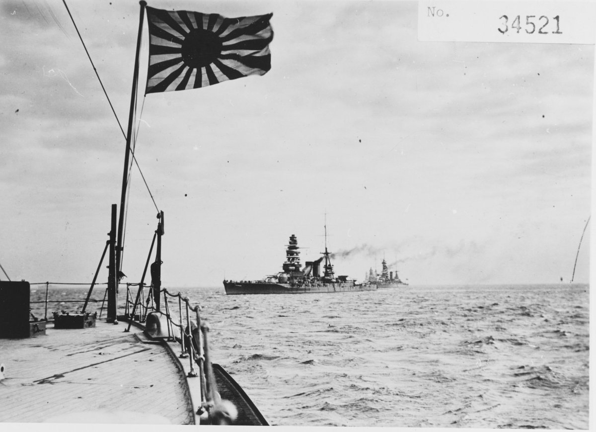thegeneralboard's tweet image. The Japanese battleline conducting exercises during the interwar years.
The Nagato class battleships are leading the formation with Mutsu said to be following her sister Nagato. Three more battleships of the Fusō and Ise classes are brining up the rear of the formation.