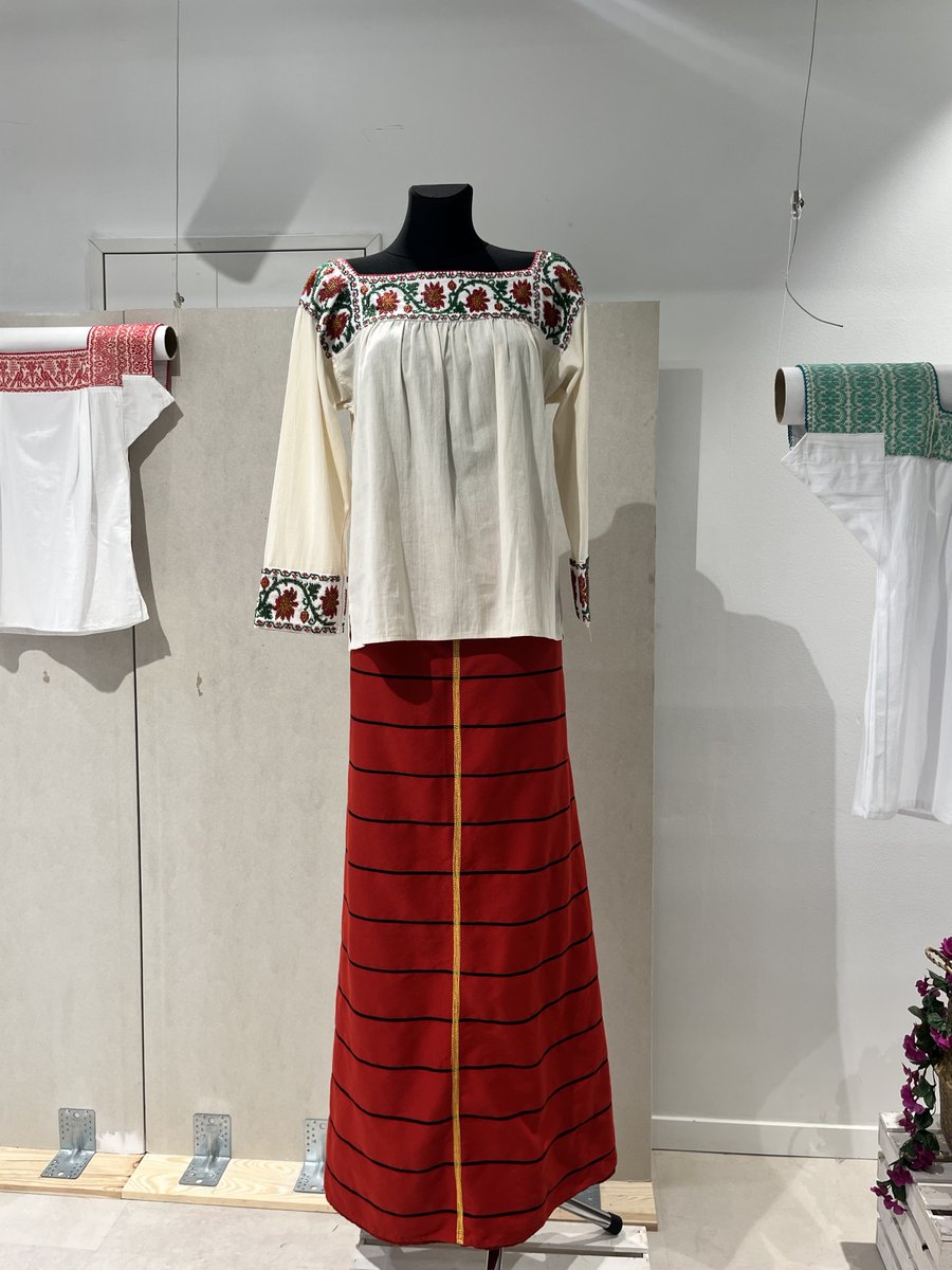 EmbamexPolonia's tweet image. ¡Conozcan a la artesanía mexicana a través de los Huipiles tradicionales! . Disfruten de las piezas y descubran la riqueza del arte y la cultura mexicana. Le esperamos en la planta baja de Atlas Tower en Varsovia hasta finales de julio.