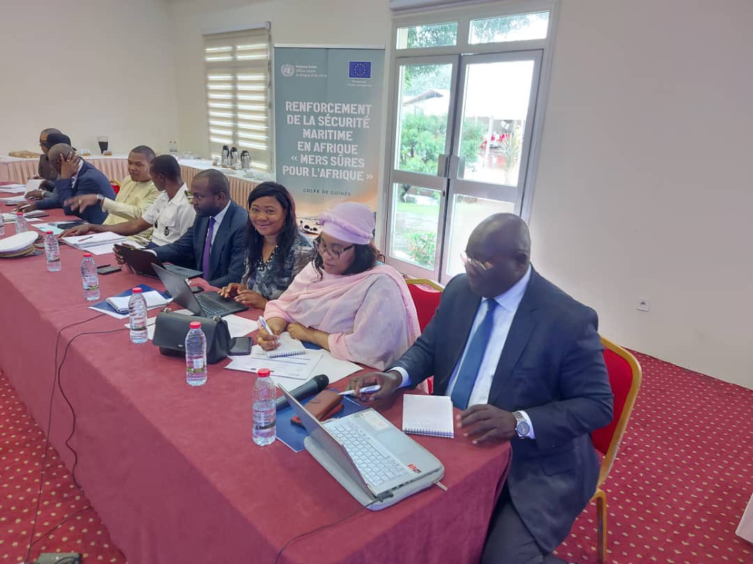 UNODC_MCP's tweet image. @UNODC_MCP réunit les acteurs judiciaires CMR pour échanger sur la nécessité d’étendre la compétence des juridictions aux trafics de drogues/d’armes pour une répression effective de la #CriMar, financé par l’UE via le projet #SafeSeas for Africa »
@UEauCameroun
#BorderManagement
