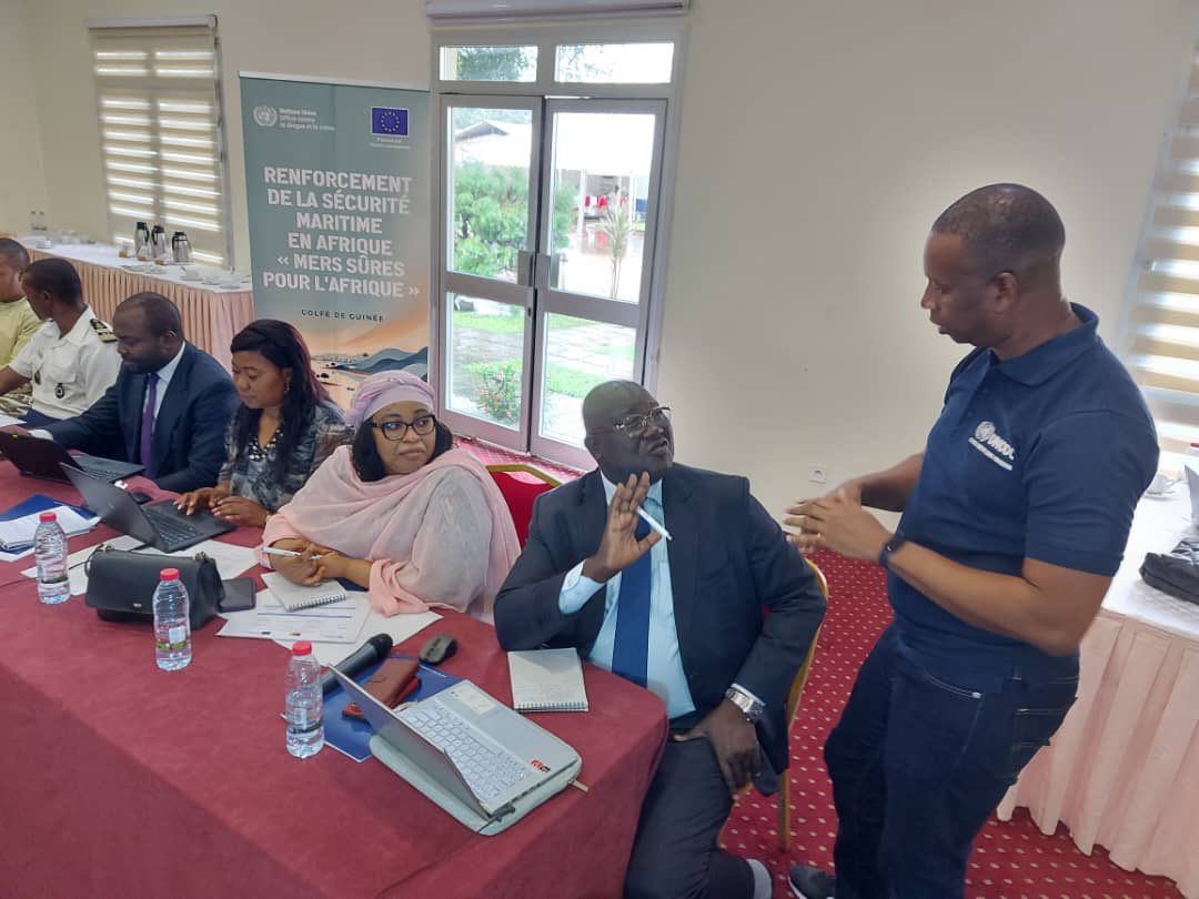 UNODC_MCP's tweet image. @UNODC_MCP réunit les acteurs judiciaires CMR pour échanger sur la nécessité d’étendre la compétence des juridictions aux trafics de drogues/d’armes pour une répression effective de la #CriMar, financé par l’UE via le projet #SafeSeas for Africa »
@UEauCameroun
#BorderManagement