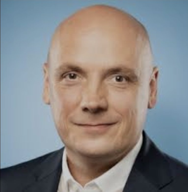Lieblingskoch 𓆉 (@lieblingskoch23) on Twitter photo Das ist er der Hakenkreuz Schmierer von der <a href="/spdde/">SPD Parteivorstand 🇪🇺</a>
Wie bescheuert kann man sein?
Daniel Born: "Halt mein Bier"
m.bild.de/politik/in-lan… Das ist er der Hakenkreuz Schmierer von der <a href="/spdde/">SPD Parteivorstand 🇪🇺</a>
Wie bescheuert kann man sein?
Daniel Born: "Halt mein Bier"
m.bild.de/politik/in-lan…