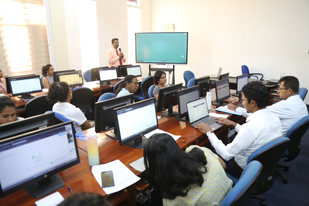 UNDPSriLanka's tweet image. In partnership with CBIT-GSP and @UNEP Copenhagen Climate Center, @theGEF-funded Sri Lanka: Development of BTR1 + BTR2/NC4 project, @UNDP #lka and the @Min_of_Env_SL held a Capacity Building Workshop on Transparency Reporting under the @UNFCCC &amp;amp; Paris Agreement from 21–24 July.…