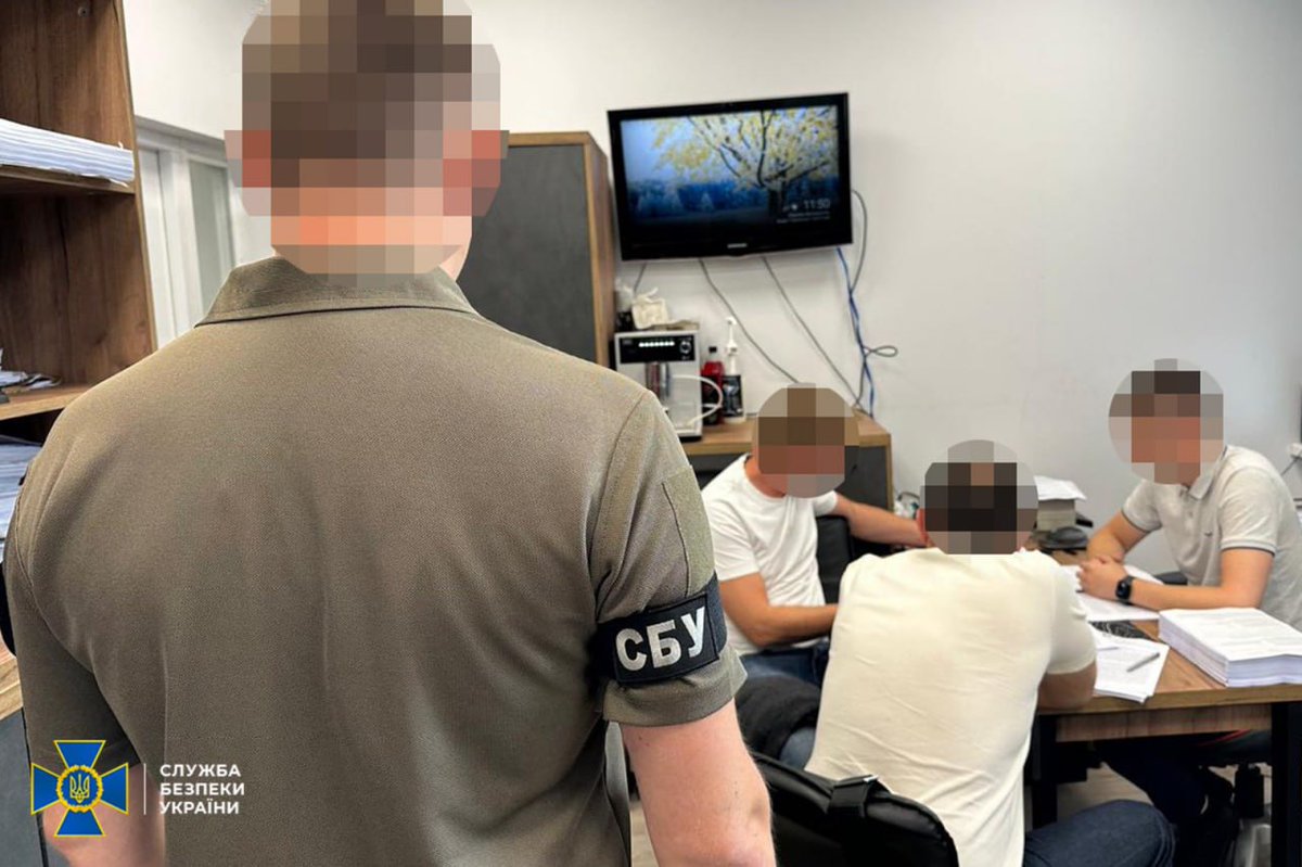 DuncanUA68's tweet image. Доки НАєБУ витрачає на себе державні кошти та дрочить в сторонці,працює СБУ.
🔎 Посадовці райадміністрацій Львова отримали підозри у справі про розкрадання бюджетних коштів, виділених на ліквідацію наслідків російського удару.
Львів вставай!!!)