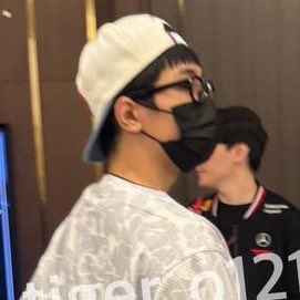 acewonuu's tweet image. wonwoo’s hair grew 2cm longer